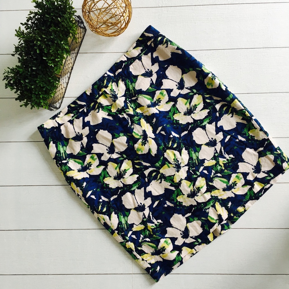 J.Crew floral pencil skirt✨size 14